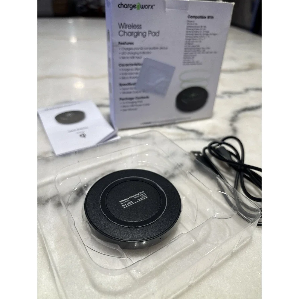 Brand New ChargeWorx CX5104 Wireless Charging Pad Slightly Damaged Box Black